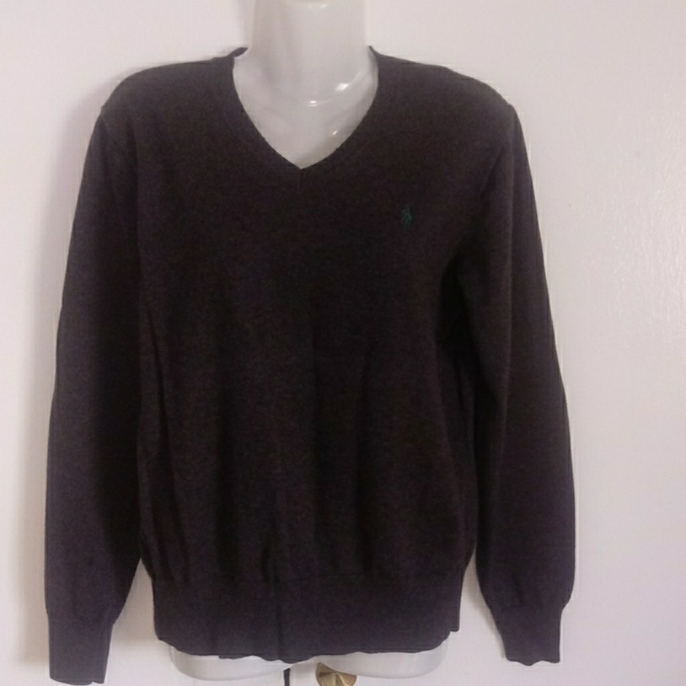 Gray sweater
